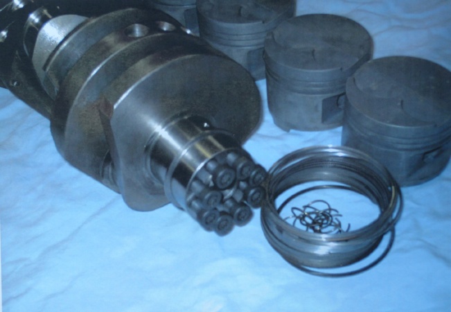 197312 Weslake stahlkurbelwelle mehr Schrauben zur Schwungscheibenbefestigung(2).JPG